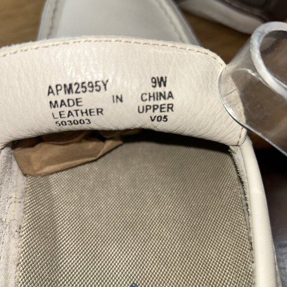 Rockport Women’s Light beige Leather Driving Moccasins Slip On Washable Size 9 W - Picture 6 of 7